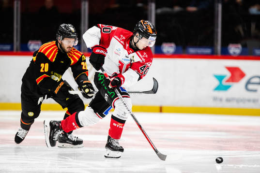 Brynäs Oula Palve och Örebros Elias Ekström