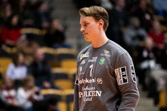 Ystad IFs målvakt Niklas Kraft deppar