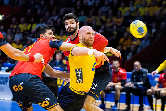 Oskar Bergendahl of Sweden against Miguel Sanchez-Migallon