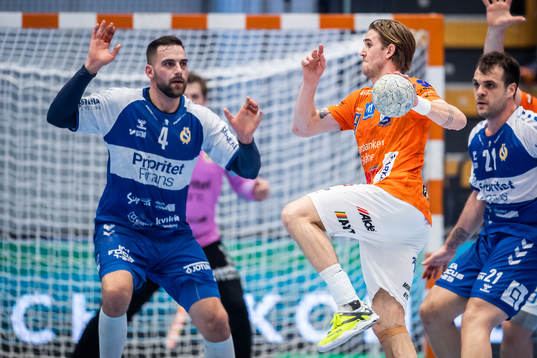 Redbergslids Mario Lipovac och IFK Kristianstads Anton