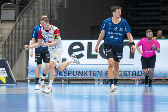 Drotts Daniel Hagström jublar