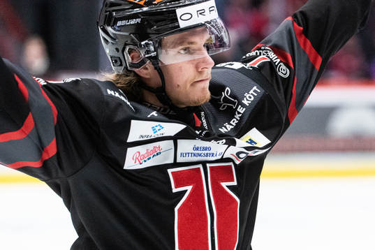 Örebros Marcus Hardegård jublar