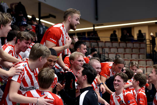 Pixboklacken tackar spelarna