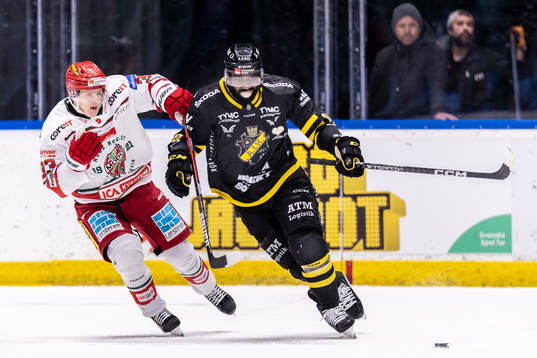 Modos Daniel Mannberg och AIKs Daniel Muzito-Bagenda