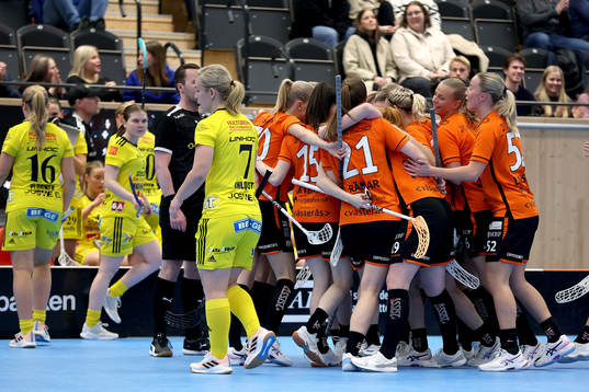 Rönnby jublar