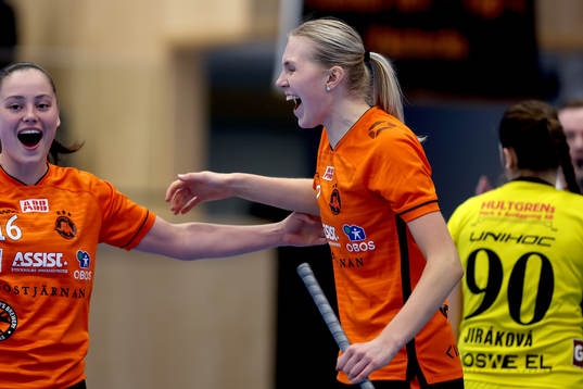 Rönbys Ellen Hansson jublar