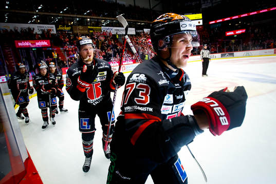 Örebros Oliver Eklind och Christopher Mastomäki jublar