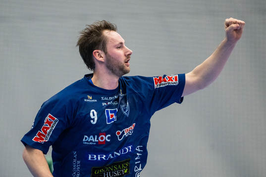 Skövdes Viktor Hallen jublar