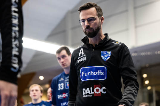Skövdes tränare Henrik Signell deppar
