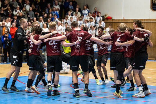Lugis spelare jublar