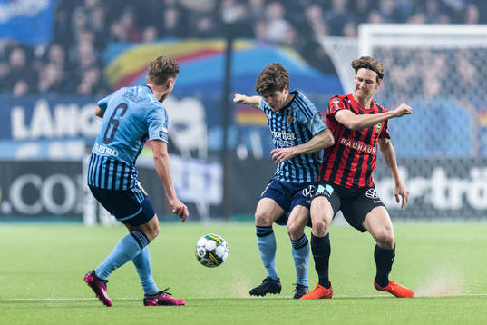 Djurgårdens Oliver Berg och Brommapojkarnas Fredrik Nissen