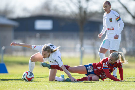 Vittsjös Moa Karlsson mot Brommapojkarnas Sara Olai