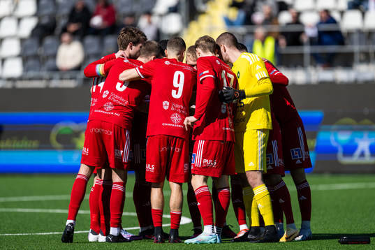 Skövde AIKs spelare samlas