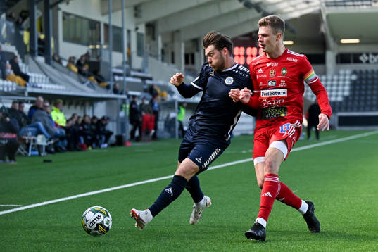 Utsiktens Karl Bohm och Skövde AIKs Filip Schyberg