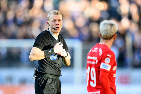 Domare Adam Ladebäck