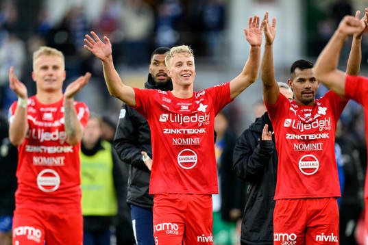 Värnamos Victor Larsson jublar