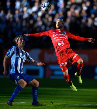 IFK Göteborgs Johan Bångsbo och Värnamos Marco Bustos