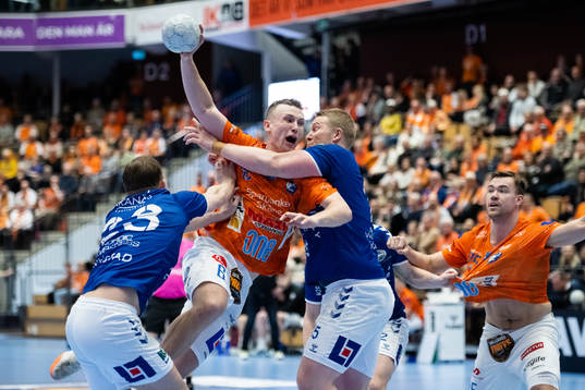 IFK Kristianstads Philip Henningsson mot  Aranäs Viktor