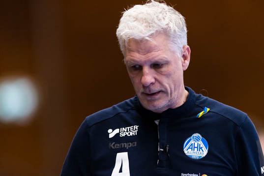 Alingsås tränare Mikael Franzen deppar