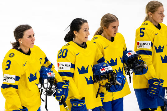 Anna Kjellbin and Fanny Rask of Sweden looks dejected