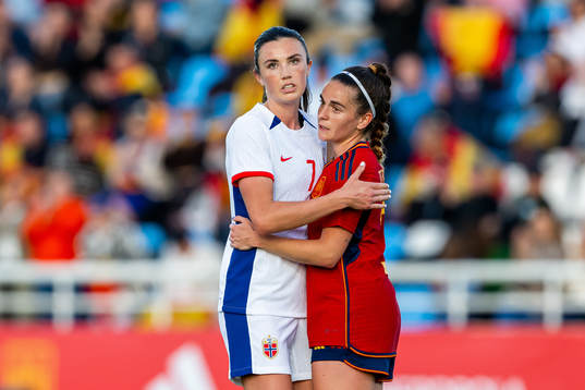 Ingrid Syrstad Engen of Norway and Teresa Abelleira of Spain