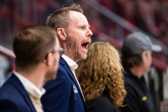Skellefteås tränare Robert Ohlsson reagerar
