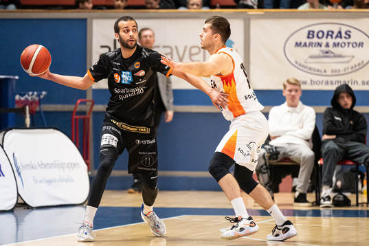 Borås Andreas Person och Umeås Alexander Yemane