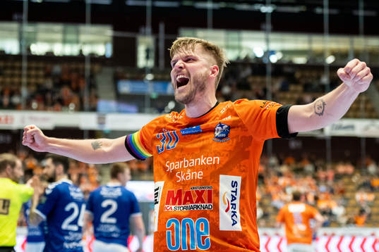 IFK Kristianstads Anton Halen jublar