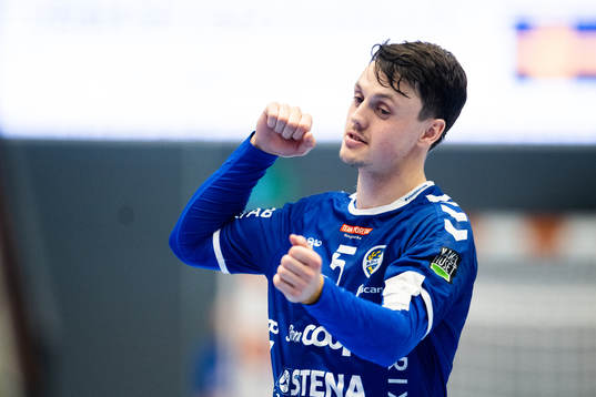 Aranäs Philip Jonsson agerar