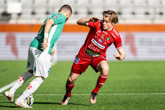 Jönköpings Södras Malkolm Moenza mot Skövde AIKs Linus