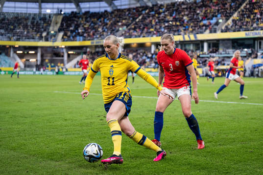 Stina Blackstenius of Sweden and Mathilde Harviken of Norway
