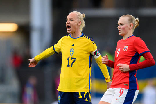 Caroline Seger of Sweden and Karina Sævik of Norway