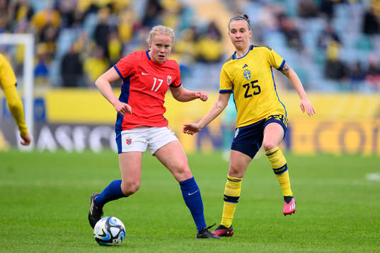 Julie Blakstad of Norway and Julia Zigiotti Olme