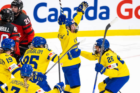 Hilda Svensson of Sweden celebrate scoring 2-2