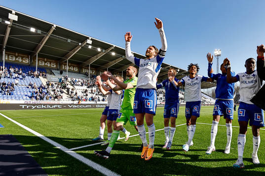 IFK Norrköpings spelare jublar