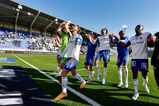 IFK Norrköpings spelare jublar