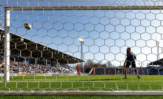 Mål 2-1 av IFK Norrköpings Arnor Sigurdsson förbi