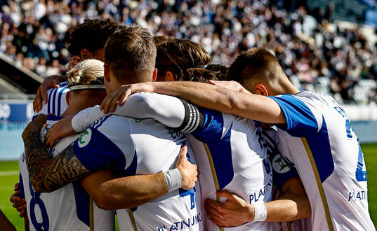 IFK Norrköpings spelare jublar