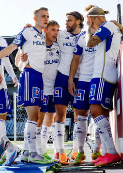 IFK Norrköpings spelare jublar