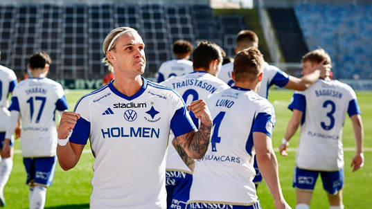 IFK Norrköpings Arnor Sigurdsson jublar