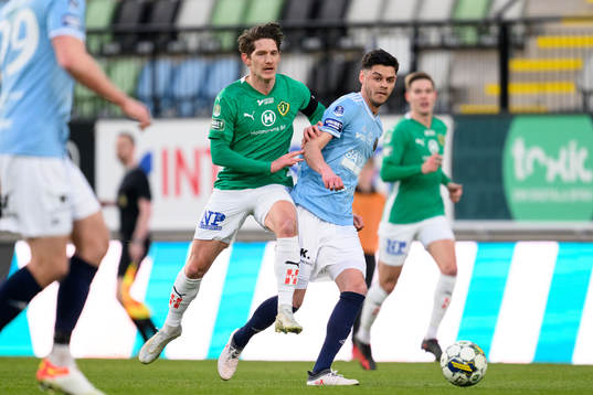Jönköpings Södras Robin Book och Gefles Kevin Persson