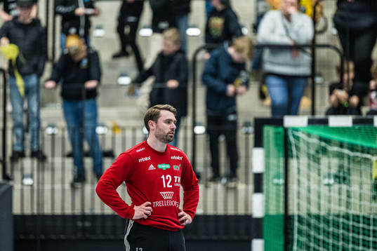 OV Helsingborgs målvakt Samuel Johannesson deppar