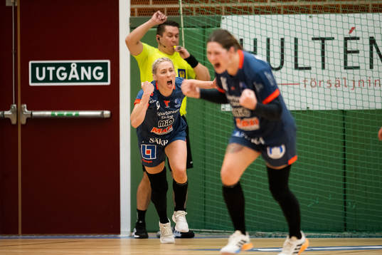 HK Kristianstads Sarah Carlström jublar