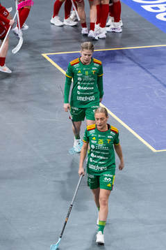Thorengruppens Maja Viström och Moa Johansson deppar