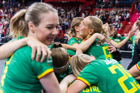 Thorengruppens Sandra Boric Svärd jublar