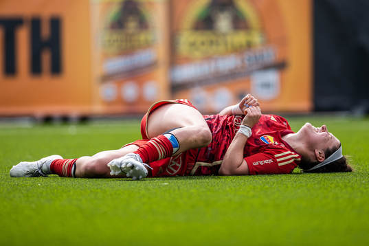 Djurgårdens Hayley Dowd har ont