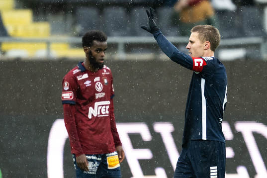 Örgrytes Mubaarak Nuh deppar samtidigt om Utsiktens Erik