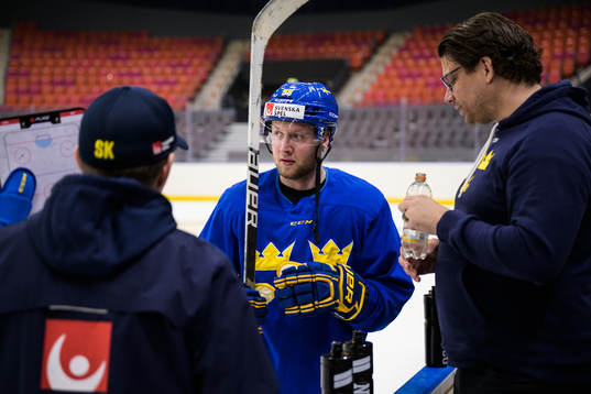 Alexander Nylander and assistant general manager Josef