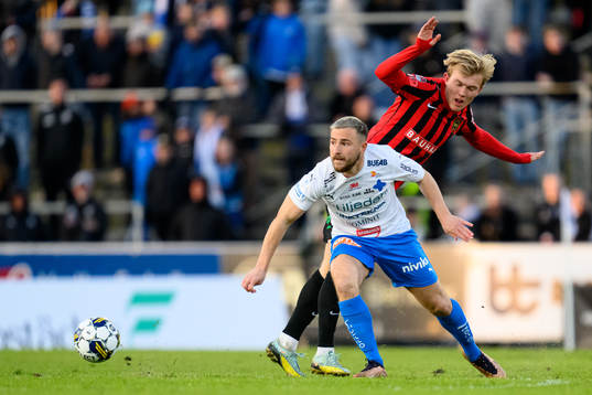 Värnamos Albion Ademi och Brommapojkarnas Alexander Jensen