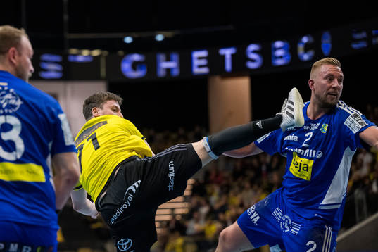Sävehofs Elias Á Skipagøtu <och Ystad IFs Anton Månsson